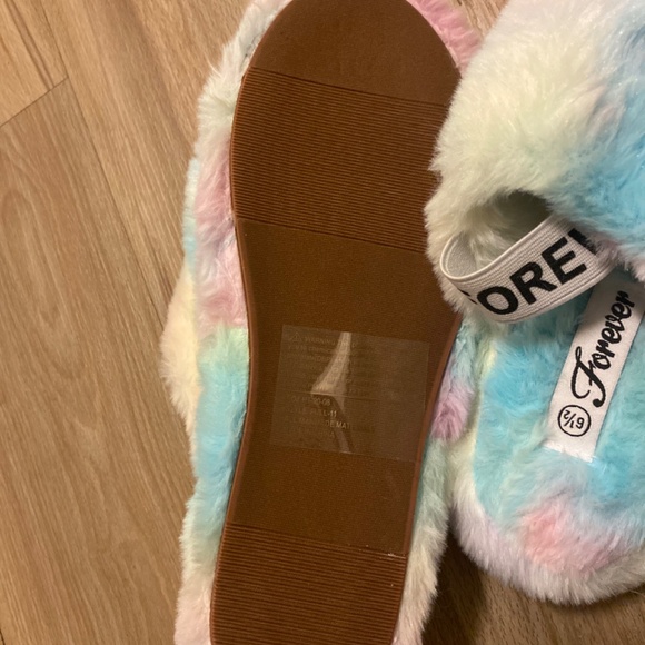 Forever Multicolored Women Slippers Size 6 1/2 - Picture 6 of 8